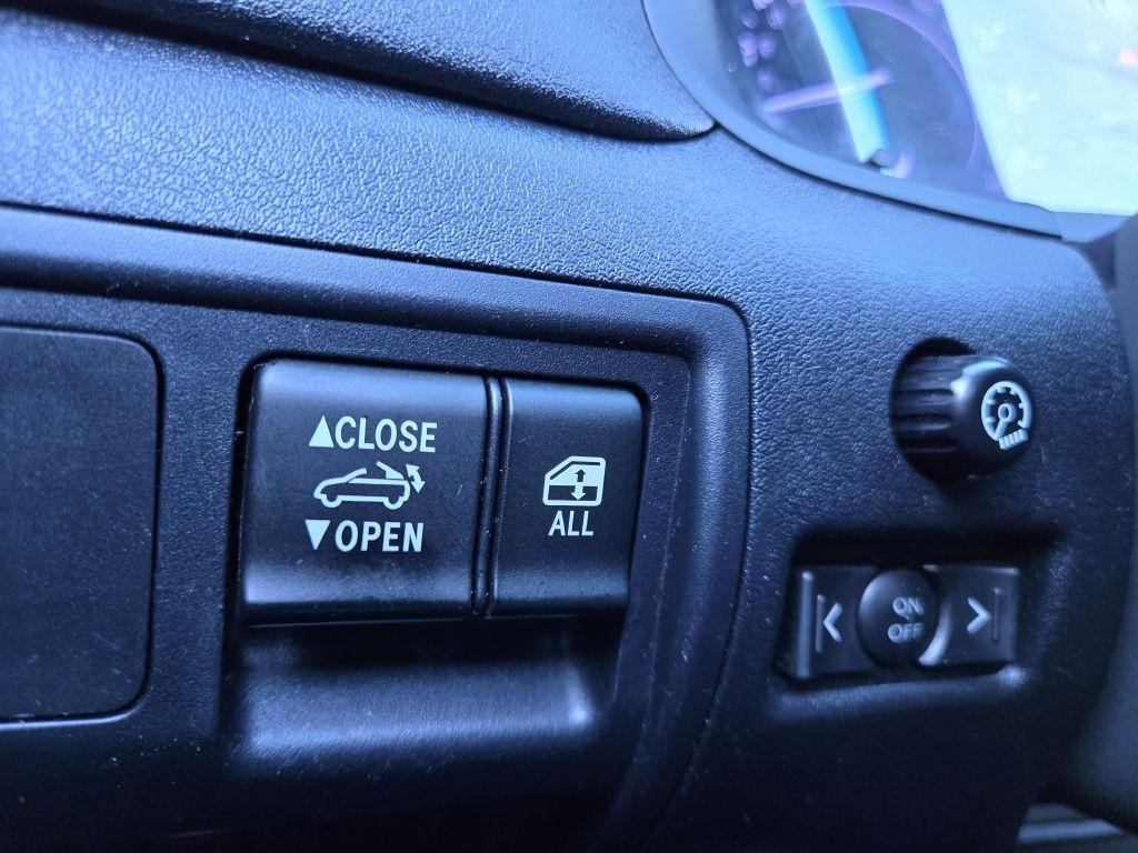 Lexus IS C 250 Manual 2011