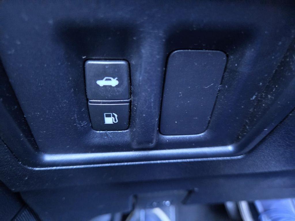 Lexus IS C 250 Manual 2011
