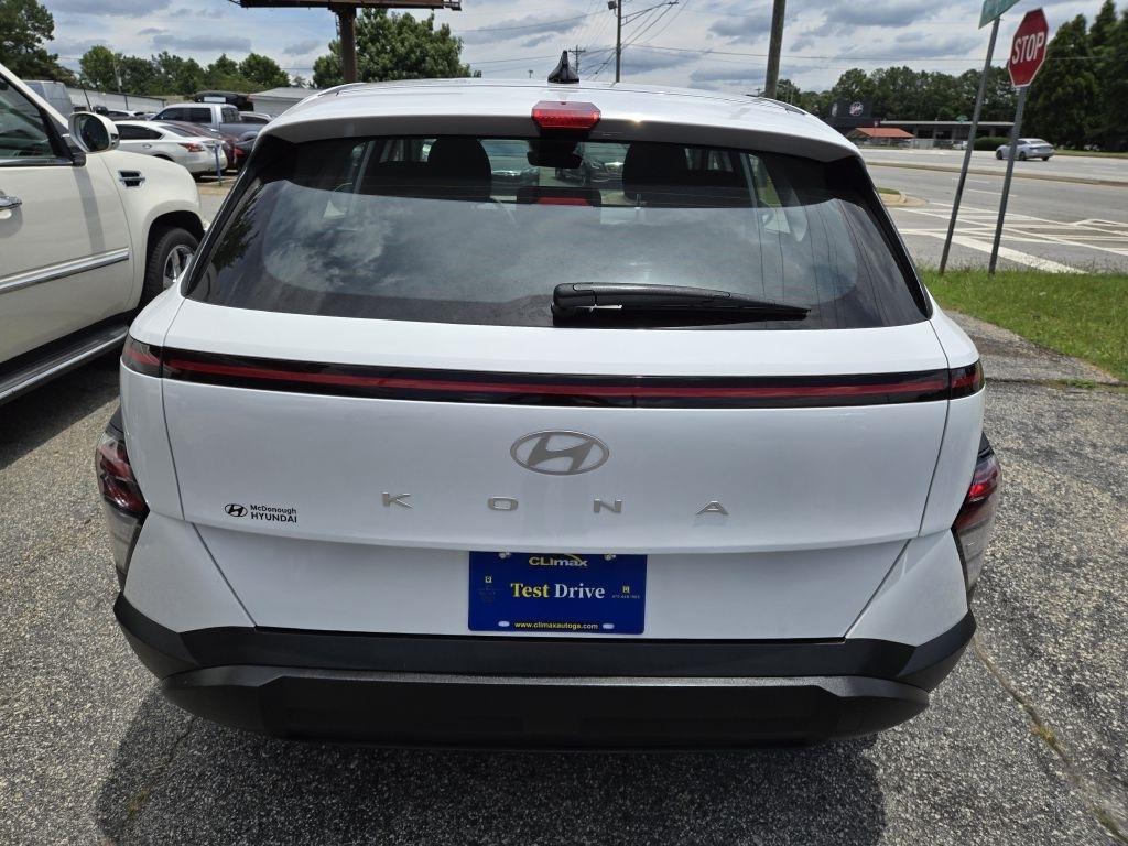 Hyundai Kona SE 2025