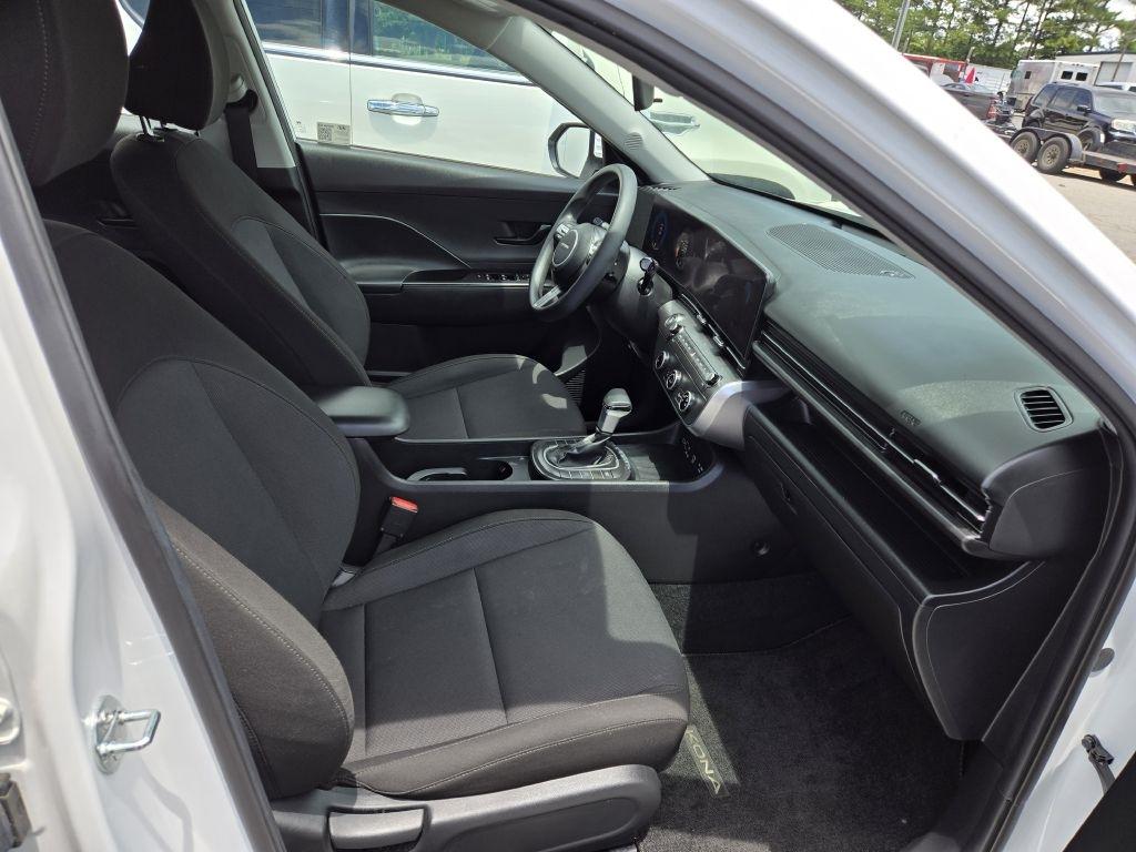 Hyundai Kona SE 2025
