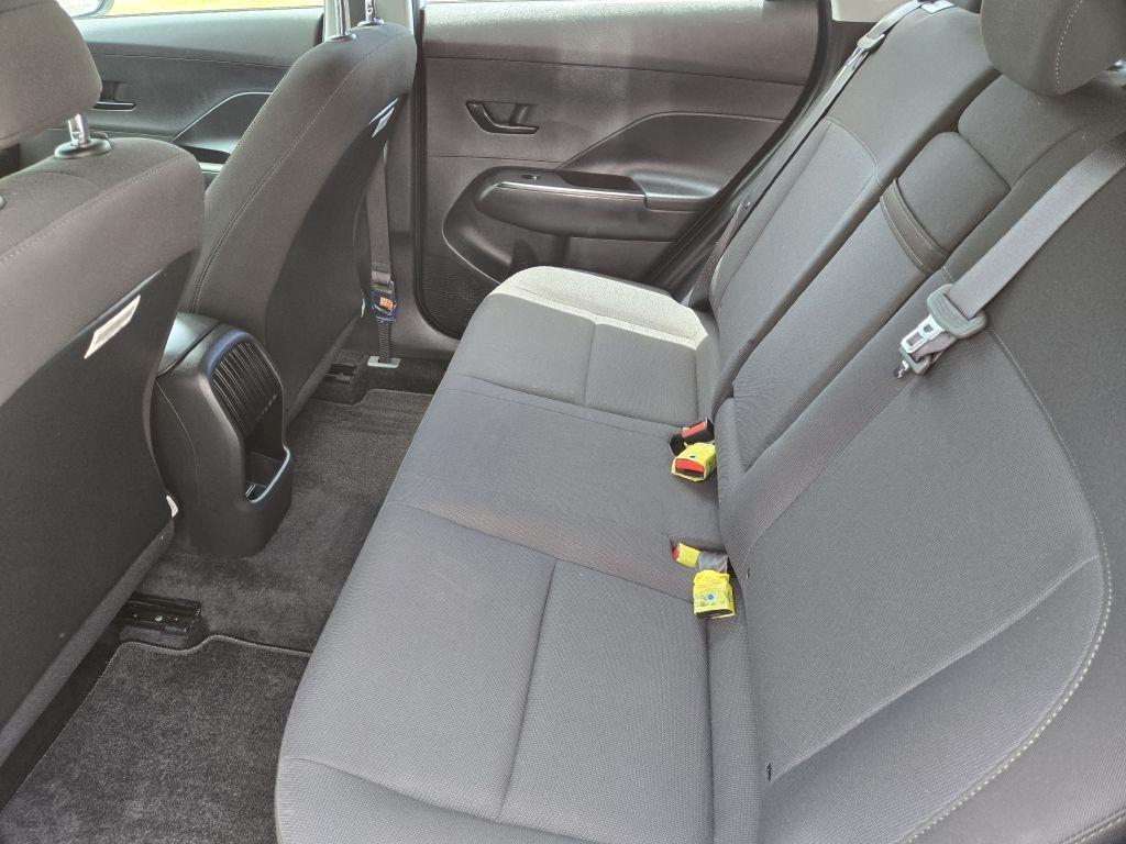 Hyundai Kona SE 2025