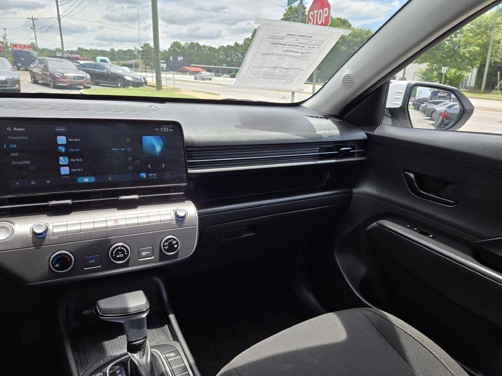 Hyundai Kona SE 2025