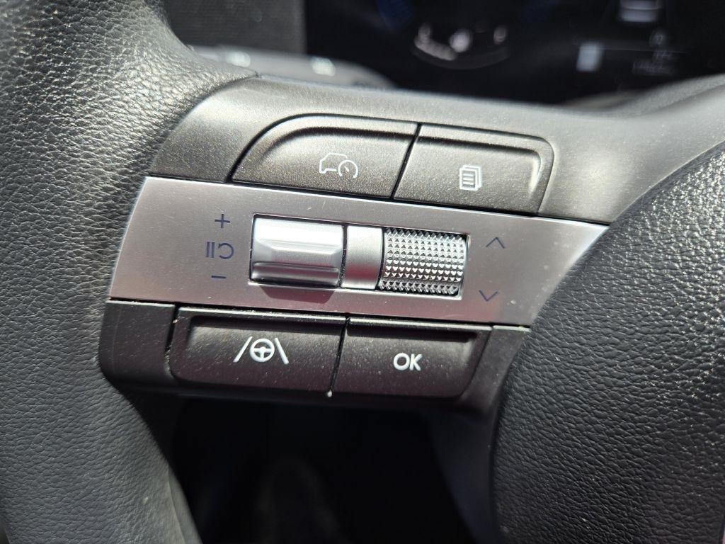 Hyundai Kona SE 2025