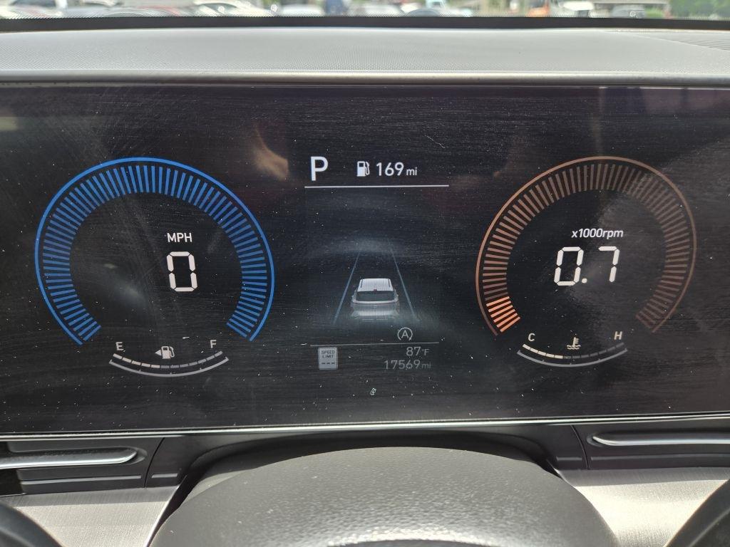 Hyundai Kona SE 2025