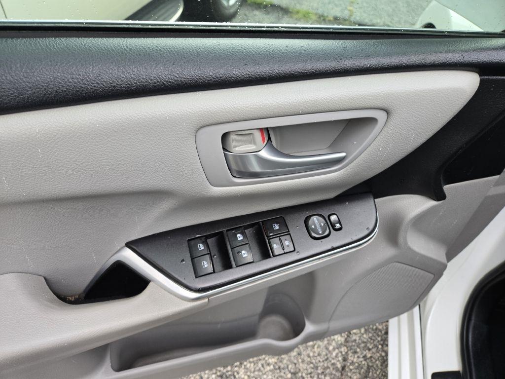 Toyota Camry LE 2017