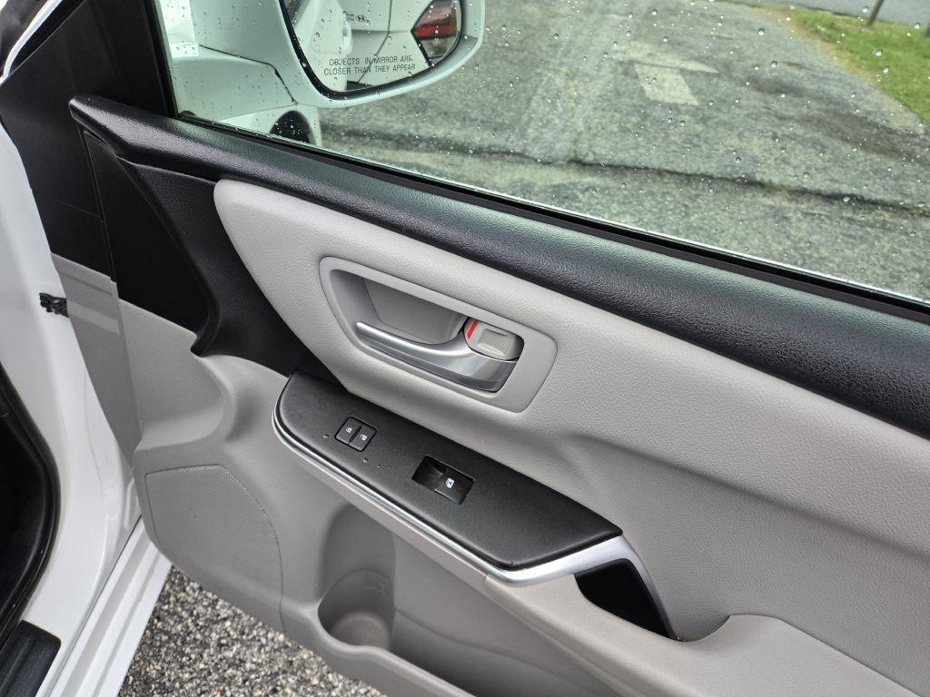 Toyota Camry LE 2017