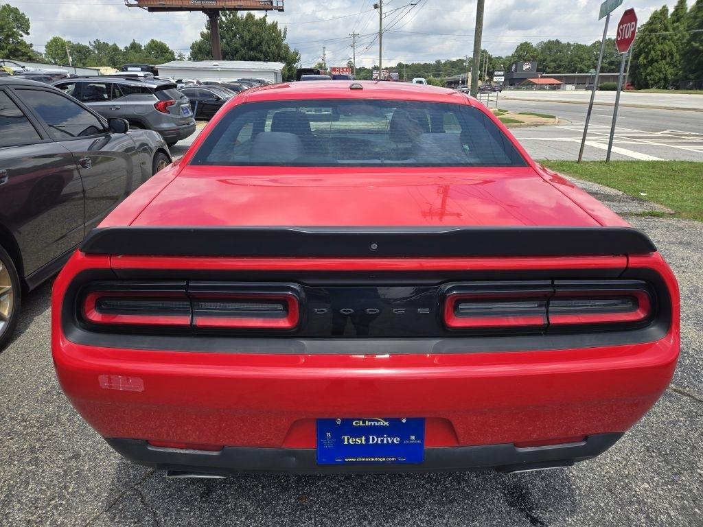 Dodge Challenger SXT 2020