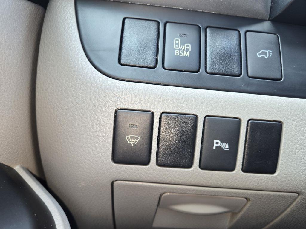 Toyota Highlander Limited FWD V6 2016