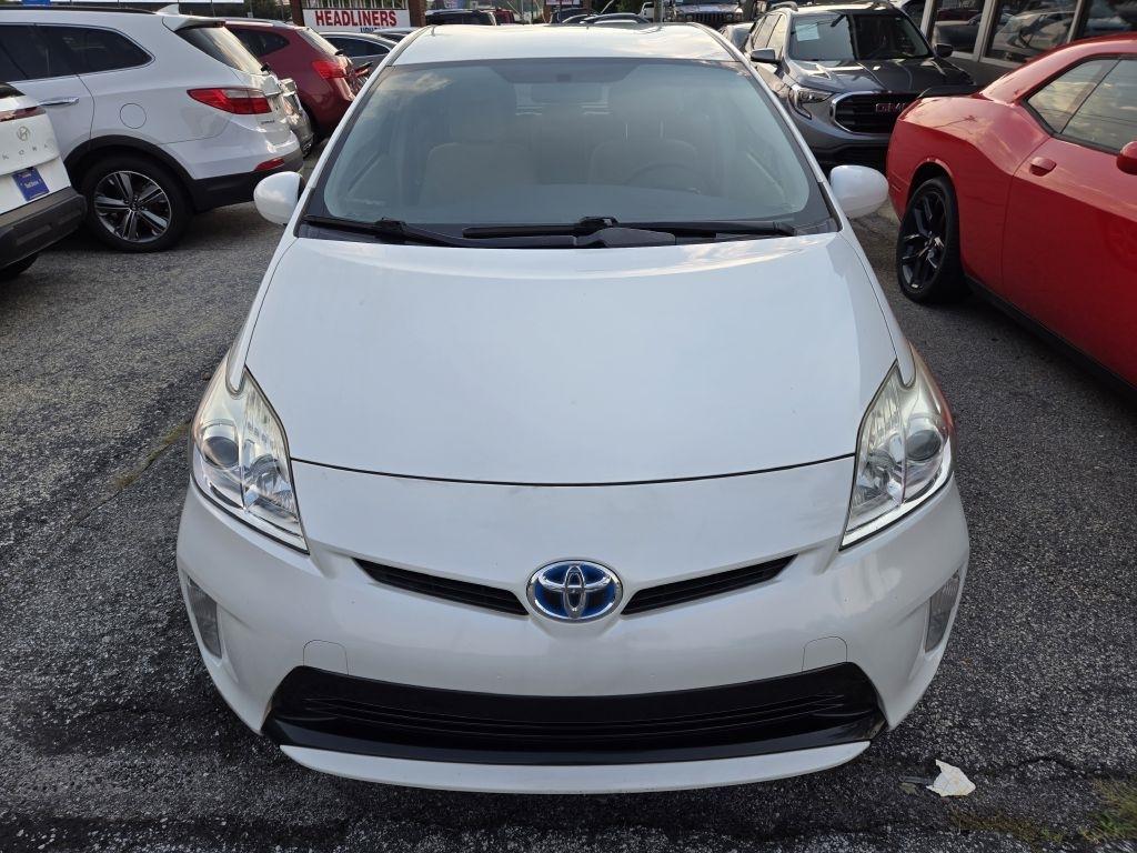 Toyota Prius Two 2015