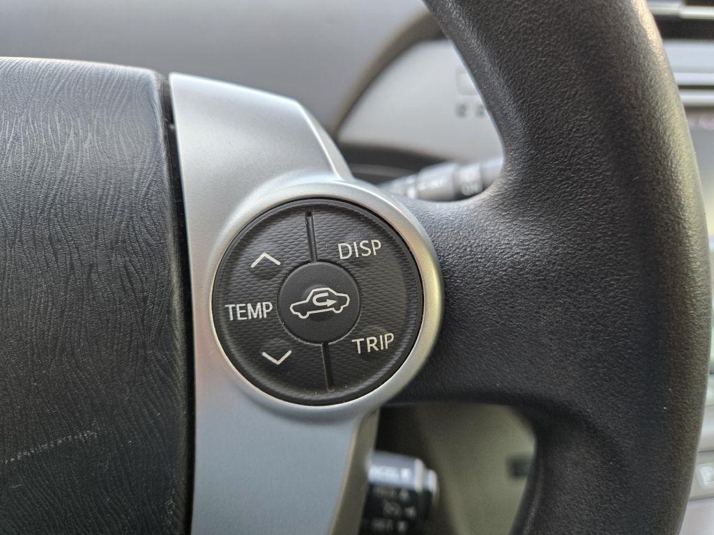 Toyota Prius Two 2015