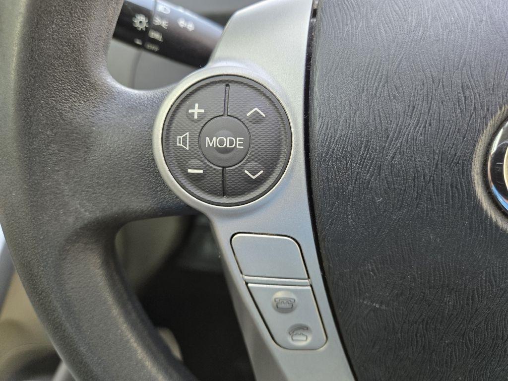 Toyota Prius Two 2015