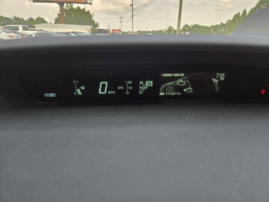 Toyota Prius Two 2015