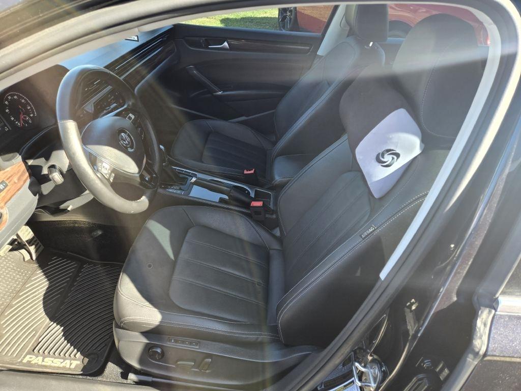 Volkswagen Passat SEL 2020