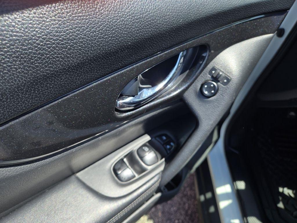 Nissan Rogue S AWD 2019