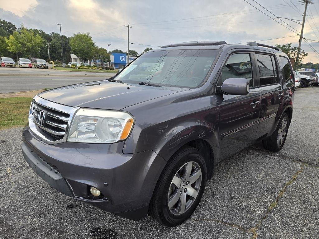 Honda Pilot Touring 2WD 5-Spd AT with DVD 2014