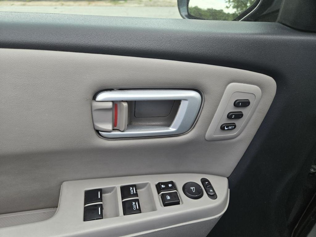 Honda Pilot Touring 2WD 5-Spd AT with DVD 2014