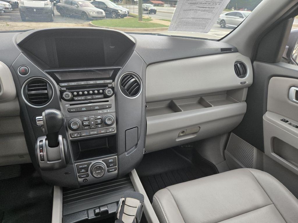 Honda Pilot Touring 2WD 5-Spd AT with DVD 2014
