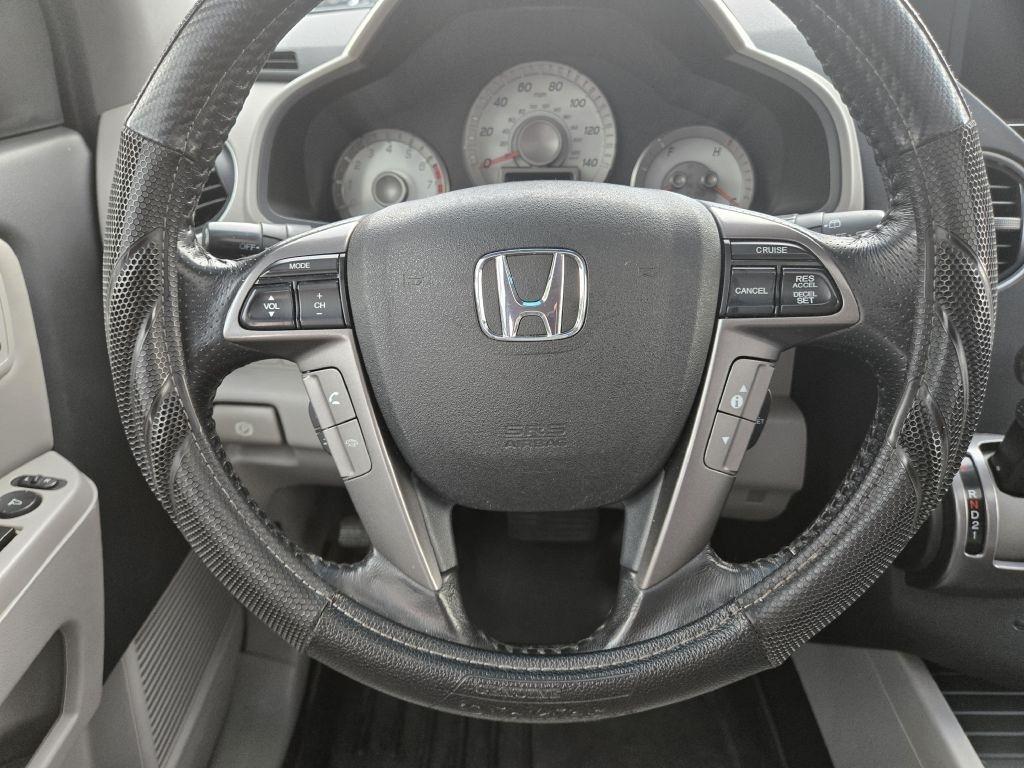 Honda Pilot Touring 2WD 5-Spd AT with DVD 2014