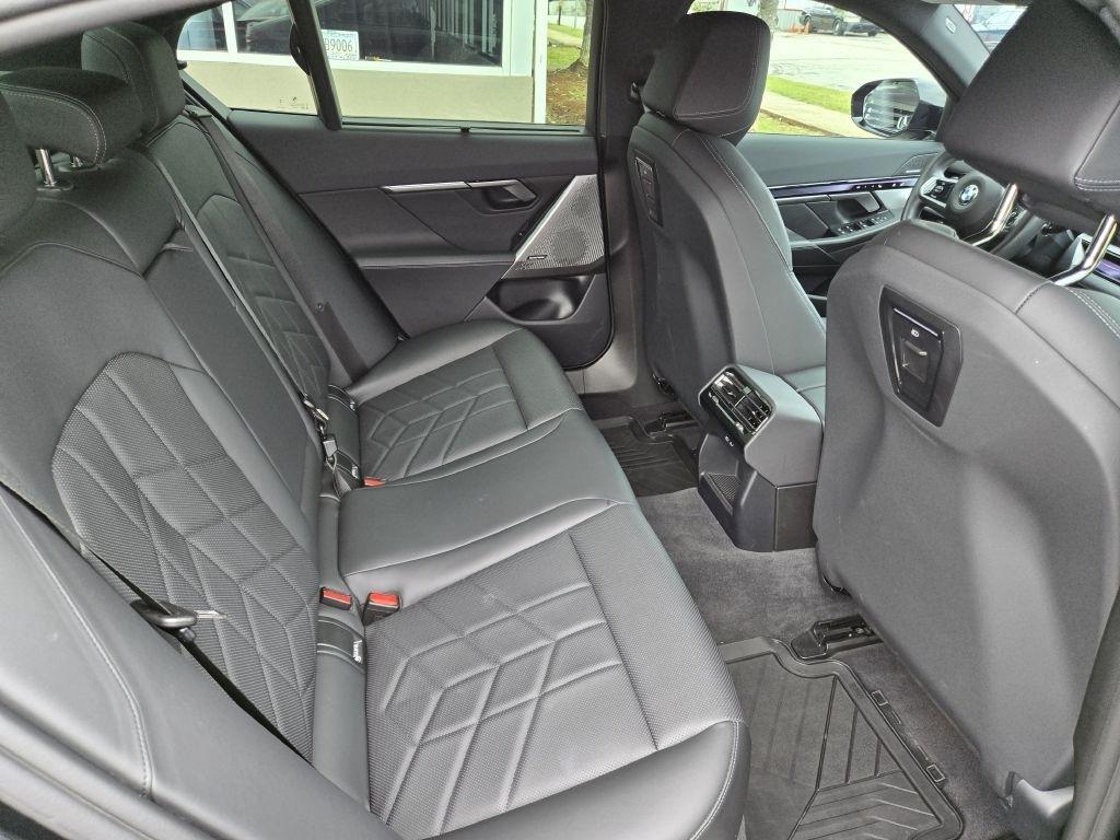 BMW 5-Series 540i xDrive 2024