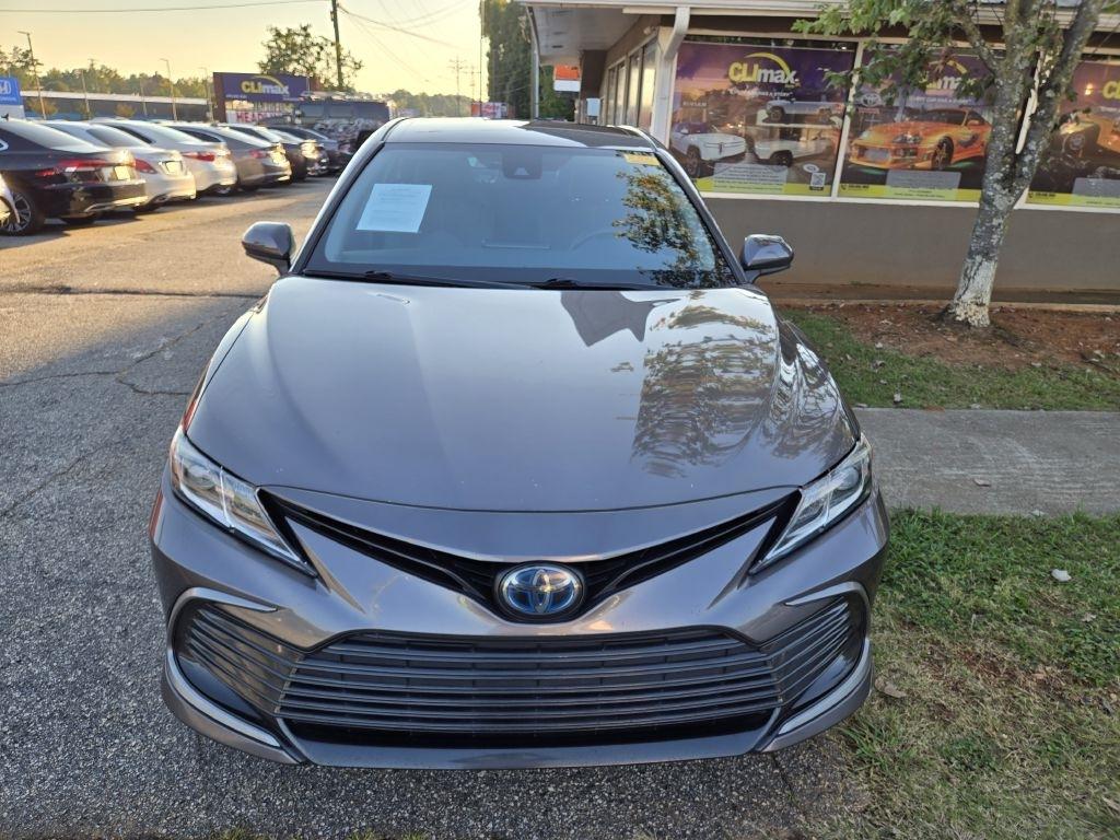 Toyota Camry Hybrid LE 2021