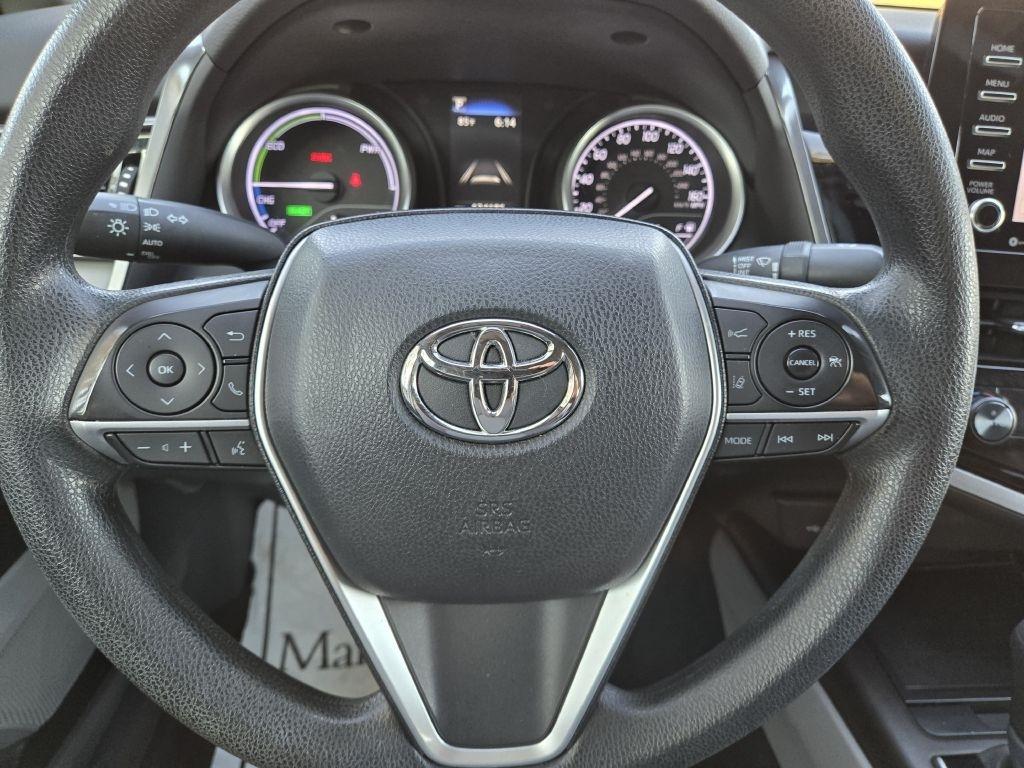 Toyota Camry Hybrid LE 2021