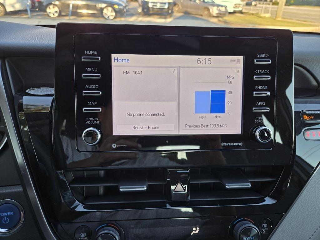 Toyota Camry Hybrid LE 2021