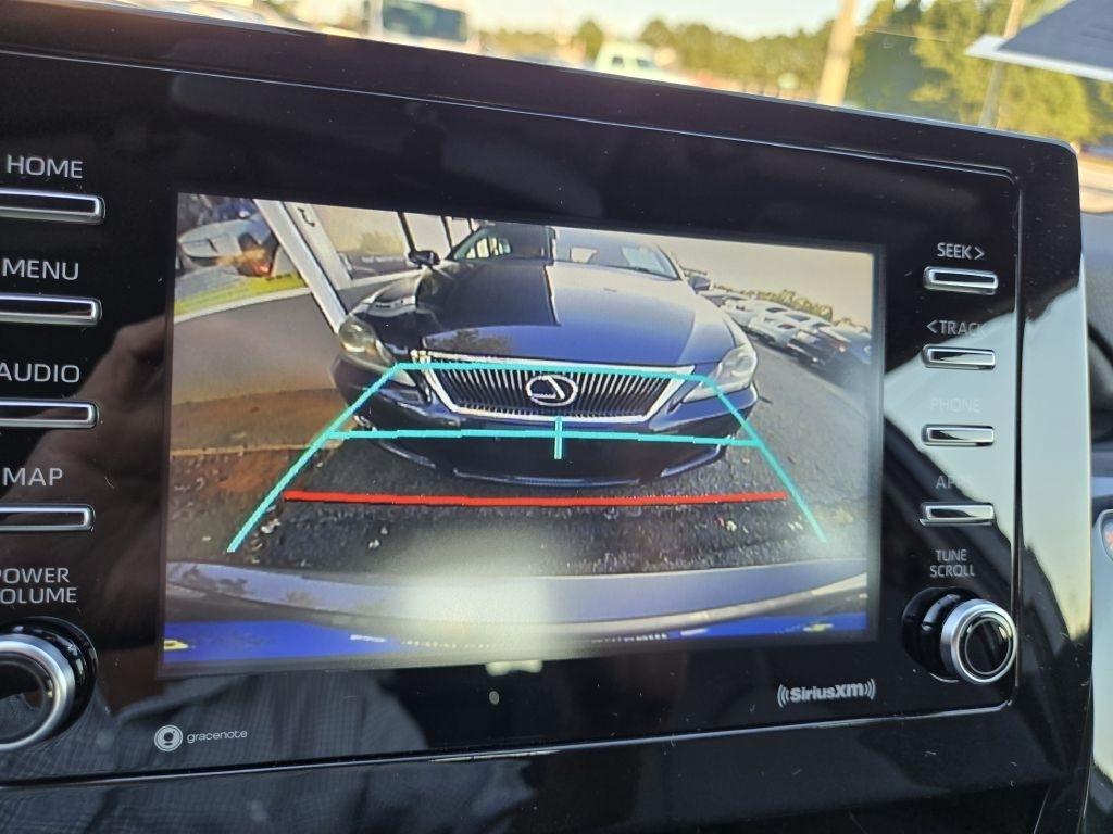 Toyota Camry Hybrid LE 2021