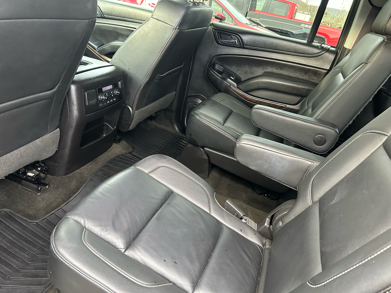 Chevrolet Suburban LT 4WD 2017