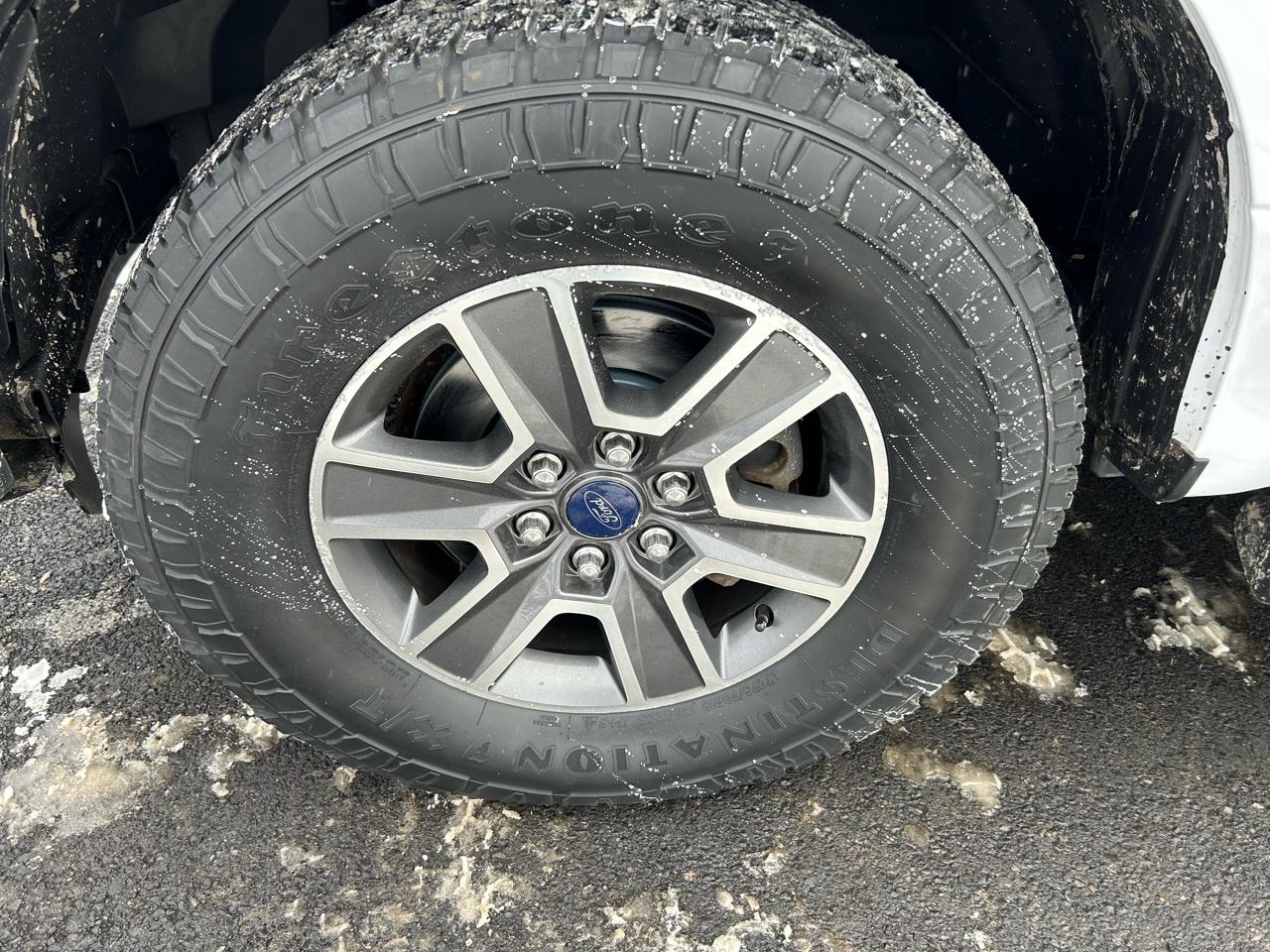 Ford F-150 4WD SuperCab 133" XLT 2015