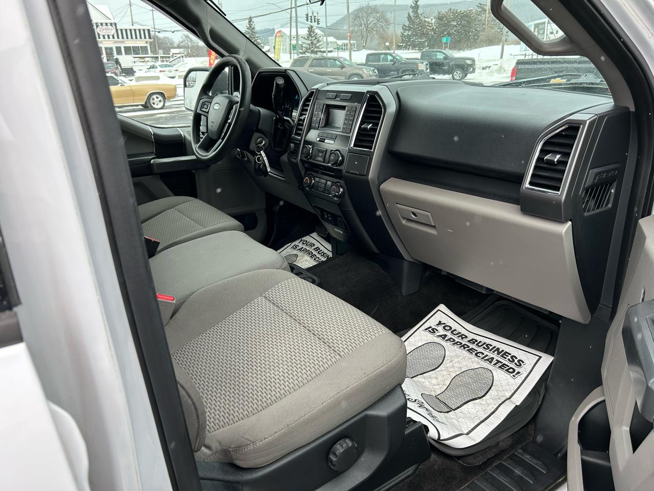 Ford F-150 4WD SuperCab 133" XLT 2015