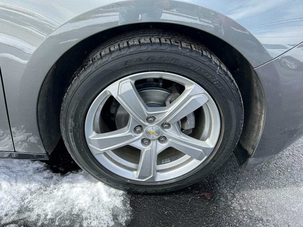 Chevrolet Volt LT w/ Standard Emission Package 2017