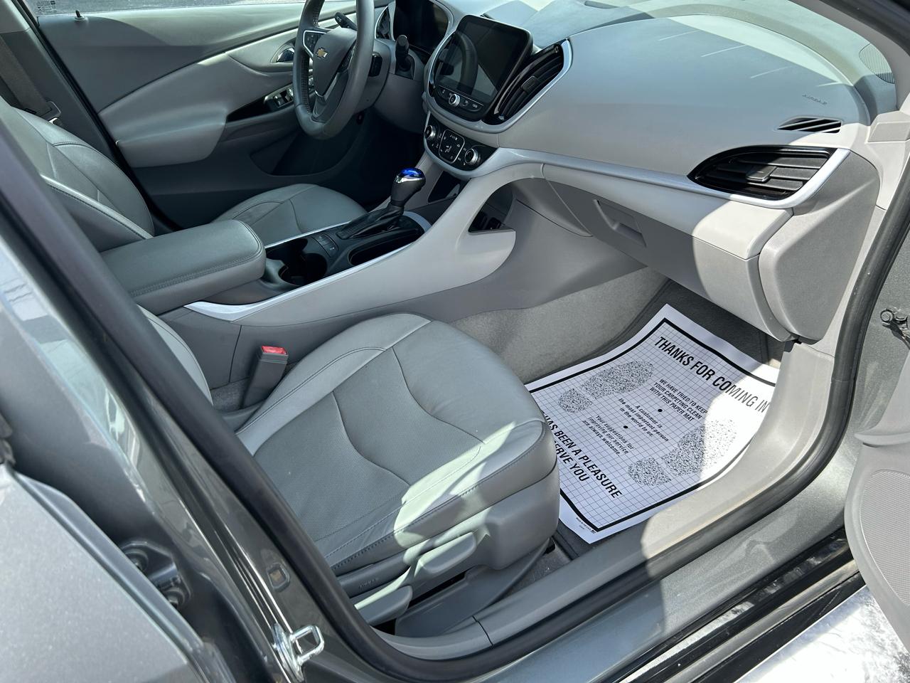 Chevrolet Volt LT w/ Standard Emission Package 2017