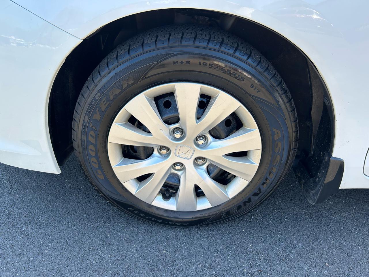 Honda Civic 4dr Sdn LX Auto 2012