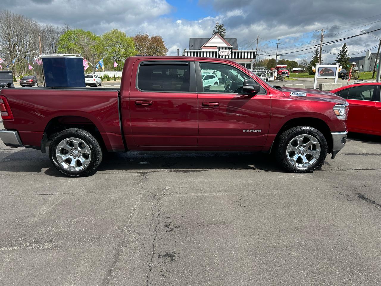 RAM 1500 4WD Crew Cab 140.5" Big Horn 2021