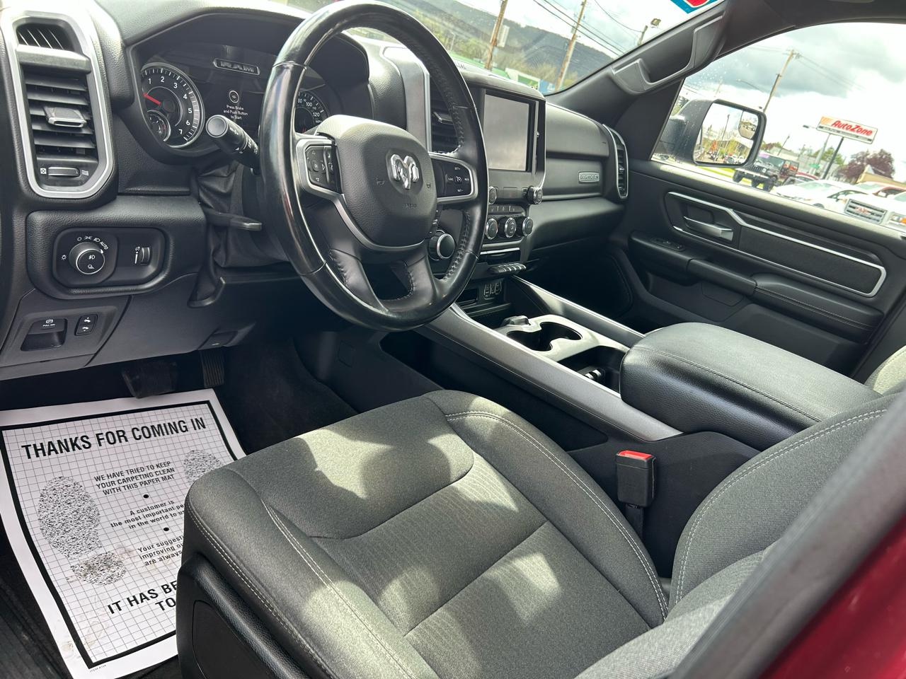 RAM 1500 4WD Crew Cab 140.5" Big Horn 2021