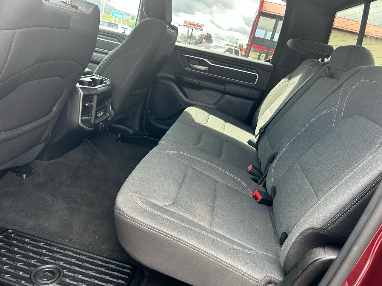 RAM 1500 4WD Crew Cab 140.5" Big Horn 2021