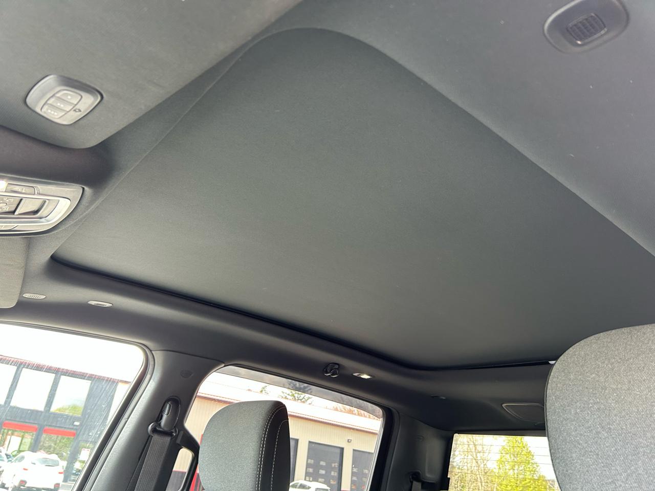 RAM 1500 4WD Crew Cab 140.5" Big Horn 2021