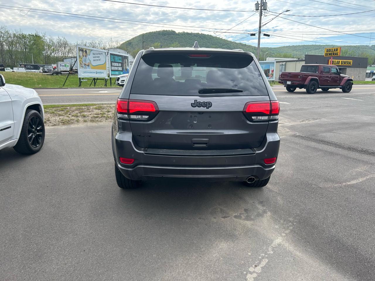 Jeep Grand Cherokee Laredo 4WD 2018