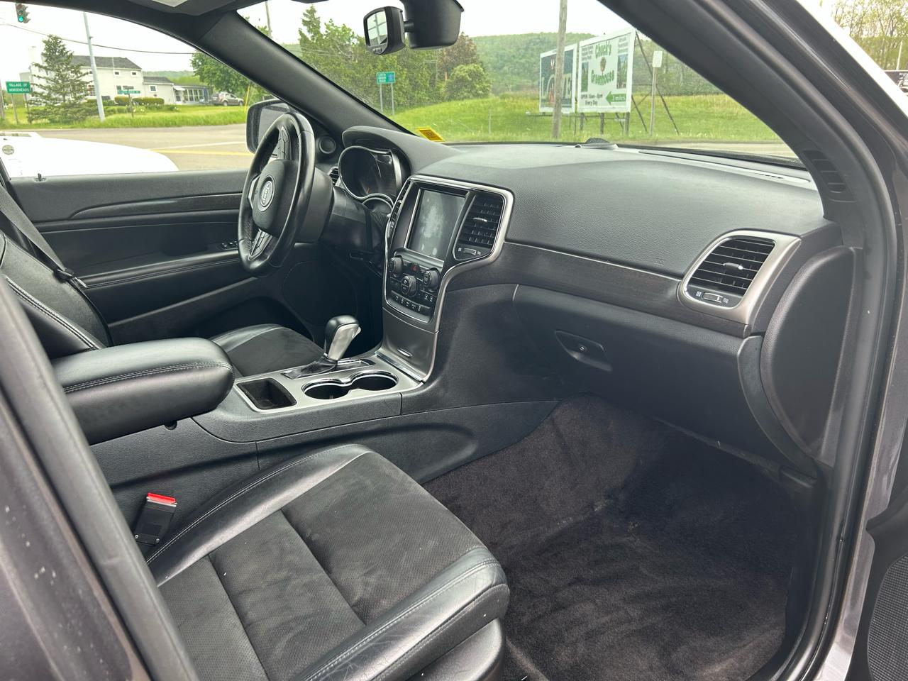 Jeep Grand Cherokee Laredo 4WD 2018