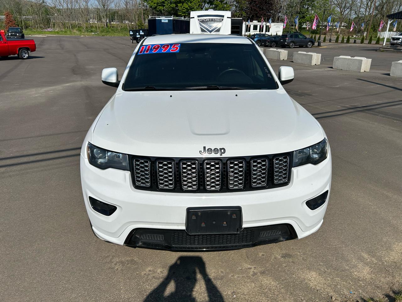 Jeep Grand Cherokee Altitude 4D SUV 4WD 2017