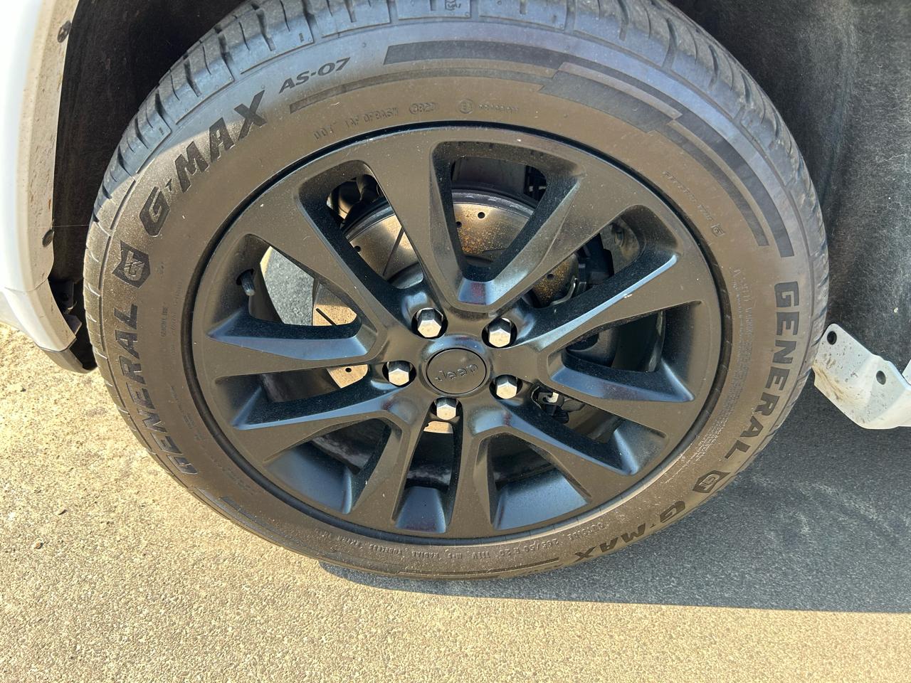 Jeep Grand Cherokee Altitude 4D SUV 4WD 2017