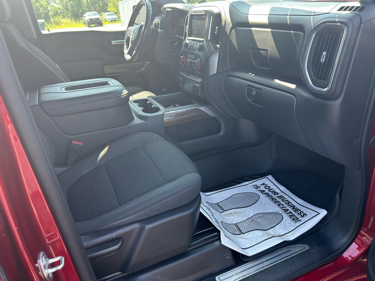 Chevrolet Silverado 1500 4WD Crew Cab 147" RST 2021