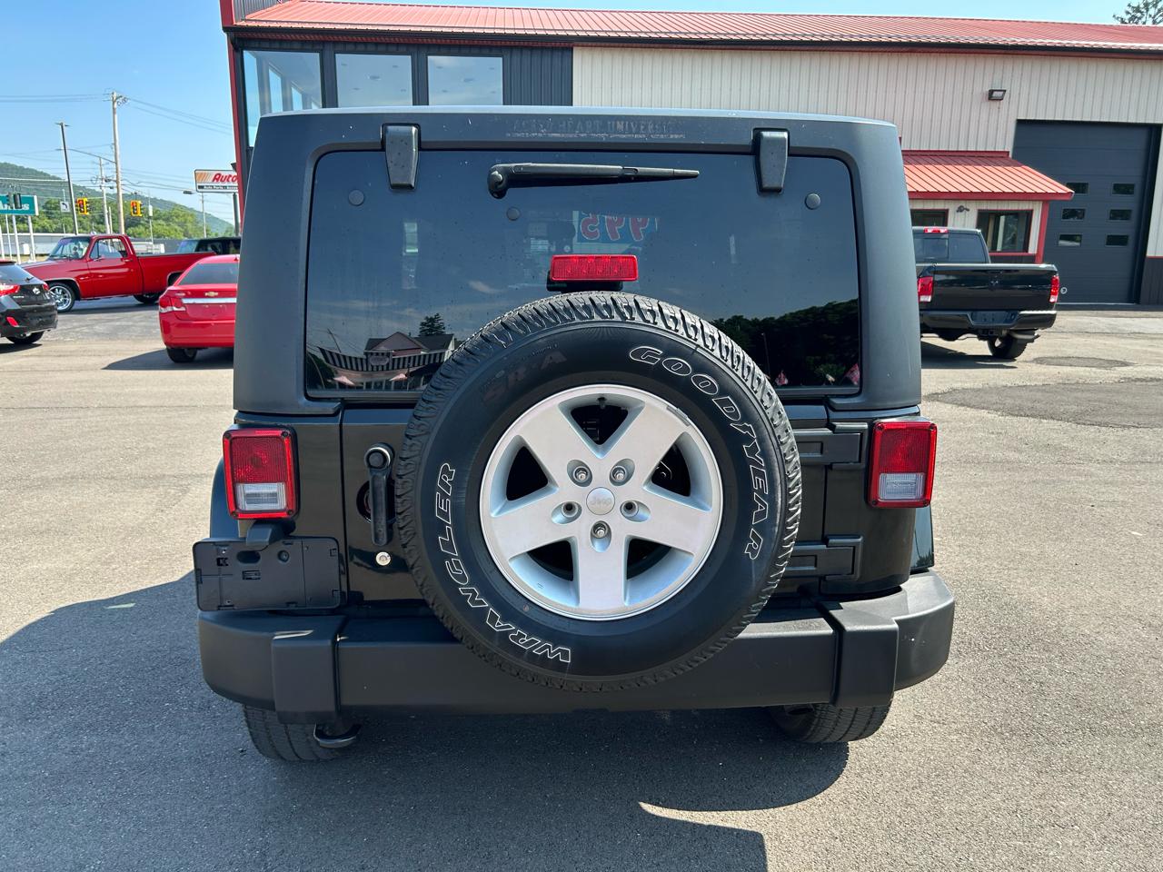 Jeep Wrangler 4WD 2dr Freedom Edition 2015