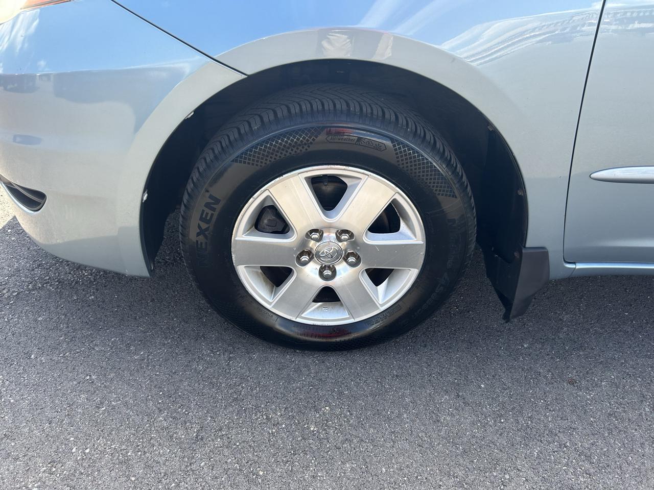 Toyota Sienna LE FWD 8-Passenger Seating 2008