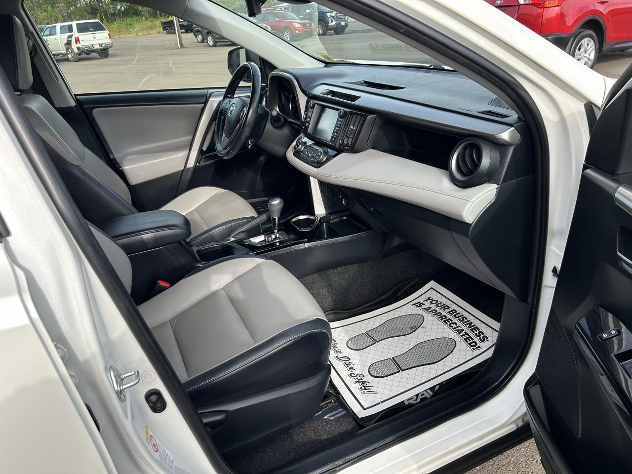 Toyota RAV4 Limited AWD 2018