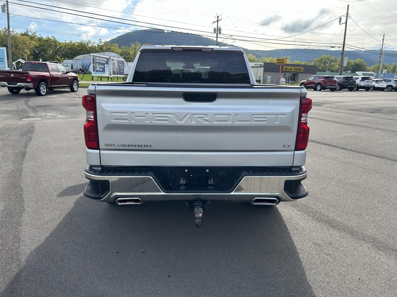 Chevrolet Silverado 1500 LT Crew Cab 4WD SWB 2022