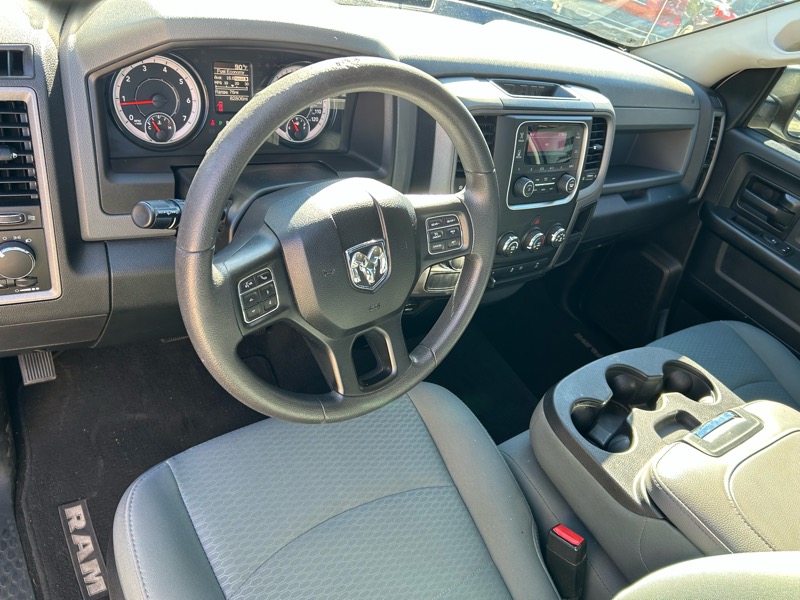 RAM 1500 Tradesman Quad Cab 2WD 2018 RAM 1500 Tradesman Quad Cab 2WD 2018