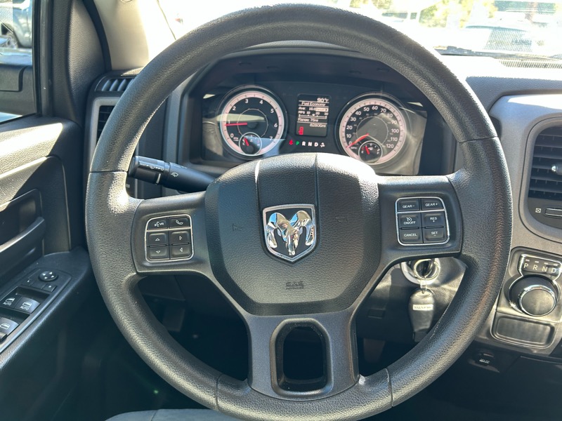 RAM 1500 Tradesman Quad Cab 2WD 2018 RAM 1500 Tradesman Quad Cab 2WD 2018