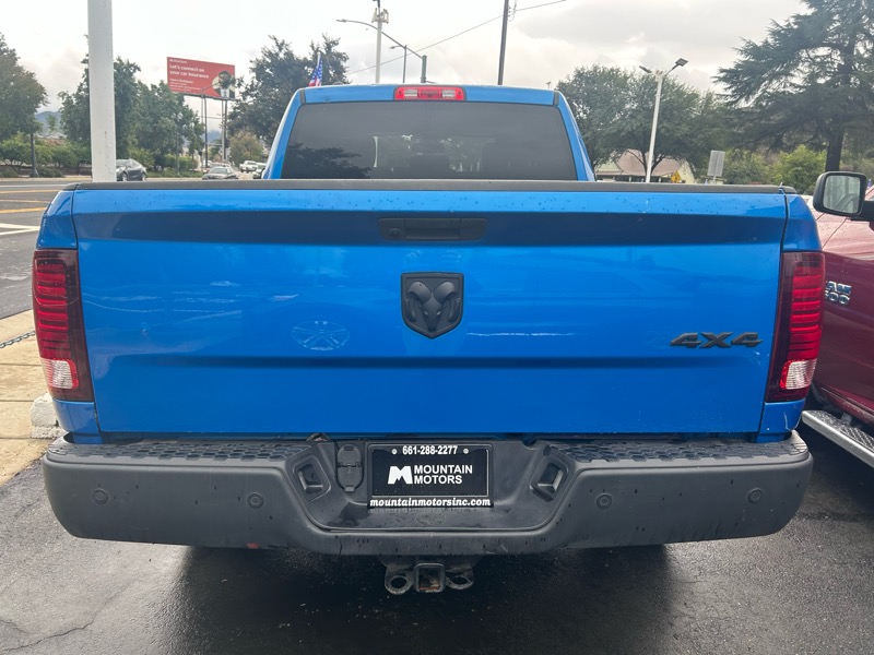 2022 Ram 1500 SLT photo 3