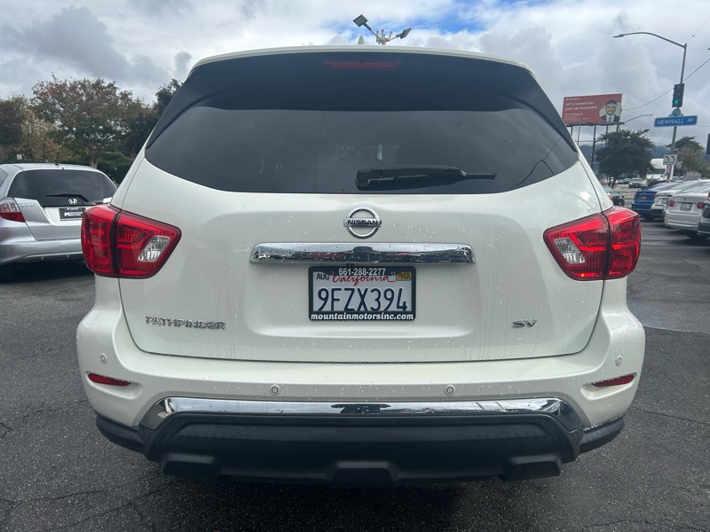 2019 Nissan Pathfinder S photo 3